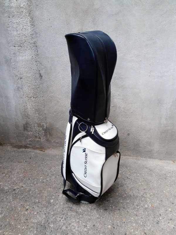 bolsa golf azul oscuro blanco credit suisse piel 90-129x25x44 1u